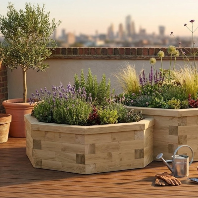 Ensemble jardinières bois octogonales à deux niveaux / 254,8 x 152,4 x 55 cm