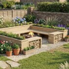 Banc carré avec jardinières / 4,35 x 3,675 x 0,85 m