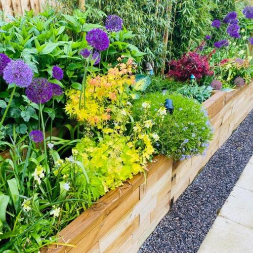 La longue jardinière surélevée sur mesure de Richard